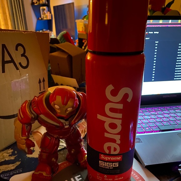 Supreme Sigg Thermos - Picture 4 of 4